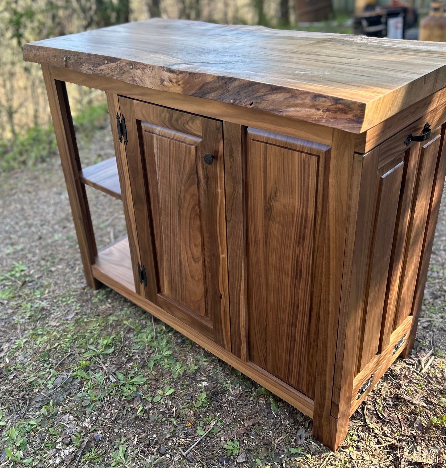 Black Walnut Kitchen Island with Live Edge Ambrosía Maple Slab