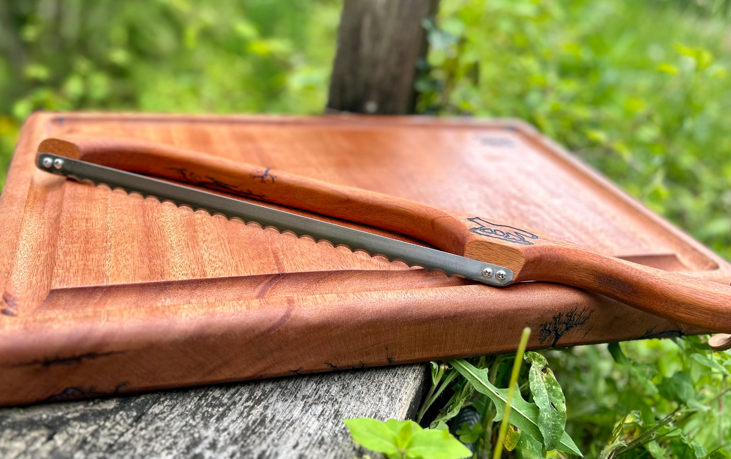 Beef Brisket Mahogany Fractal Burnt Bow Knife and Mahogany Fractal Burnt Cutting Board Set