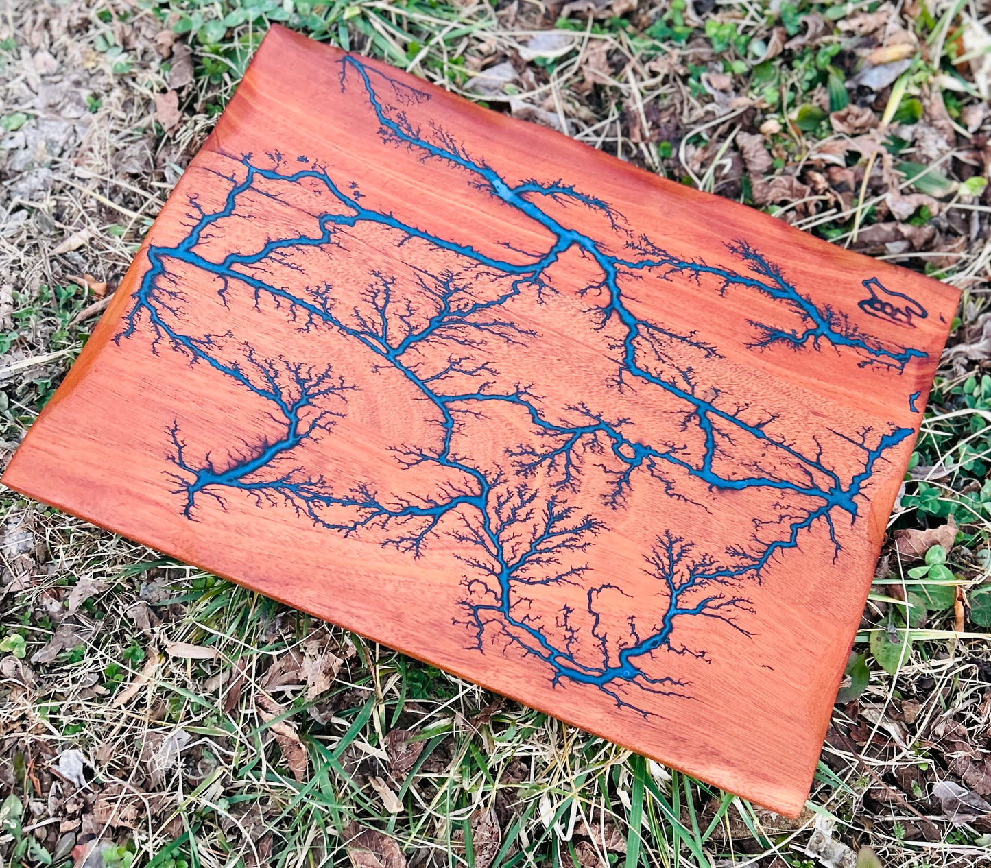 Charcuterie Board- Mahogany Fractal Burn w/blue epoxy