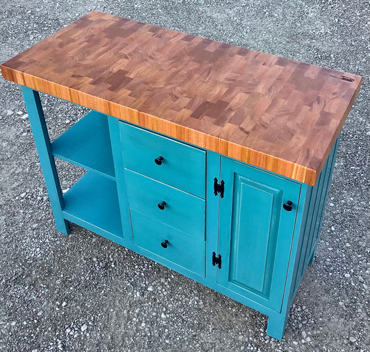 Farmhouse Island- Farmhouse Island with drawers