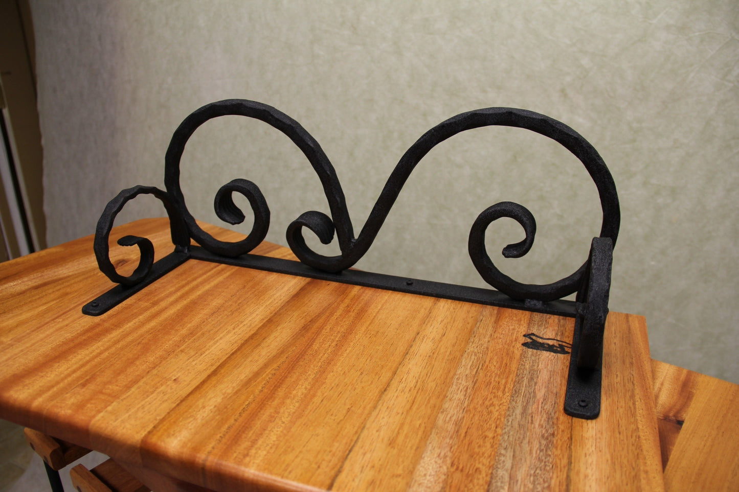 Table--Small bar with casters
