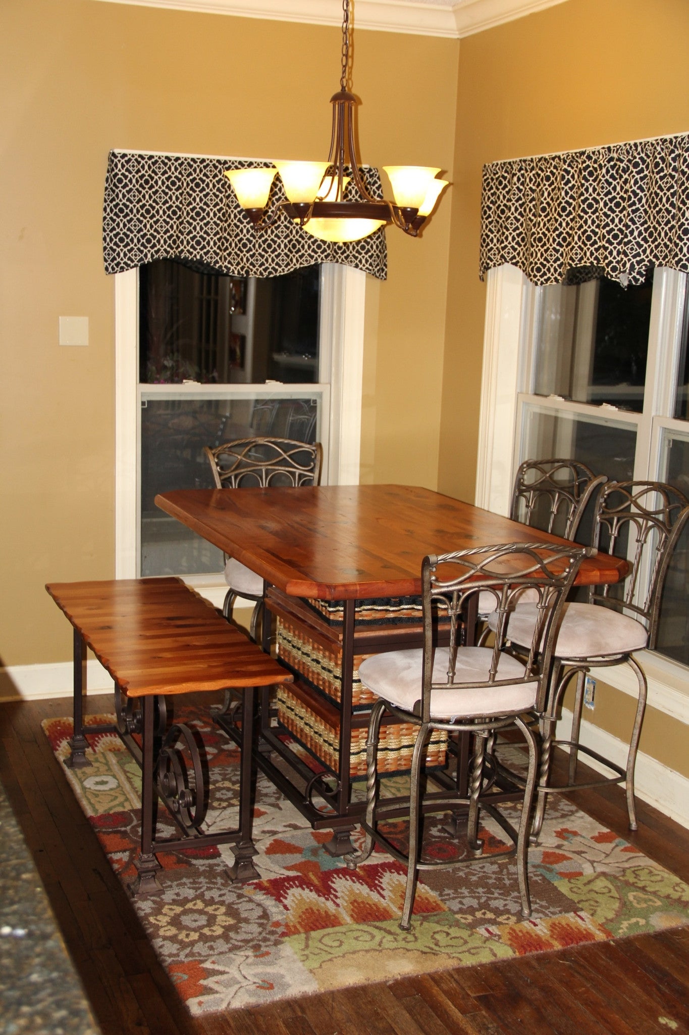 Table-40x60 distressed mahogany sq. steel frame w/bench and chairs