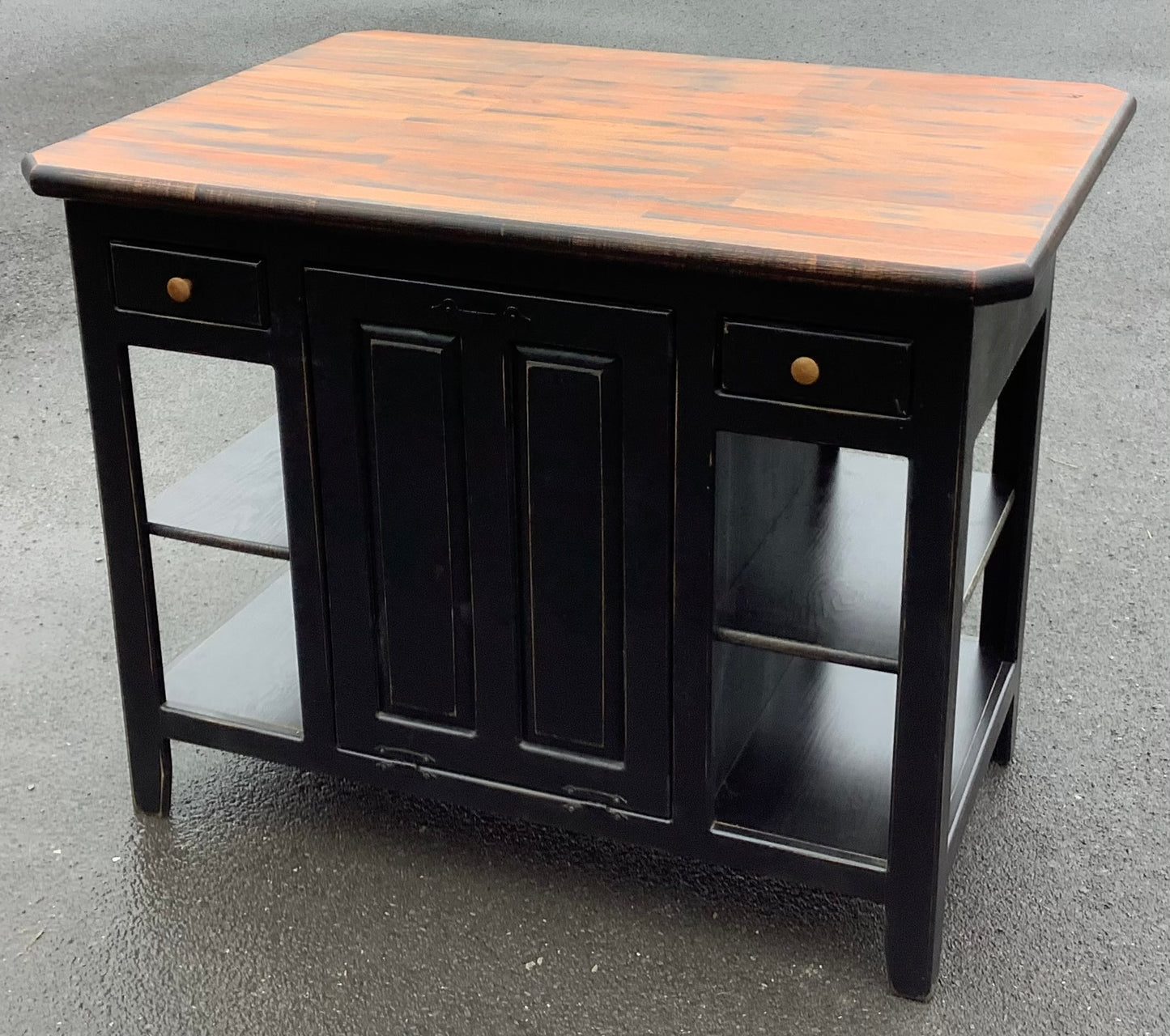 Farmhouse Island--Distressed Wood 36x50 w/bar overhang