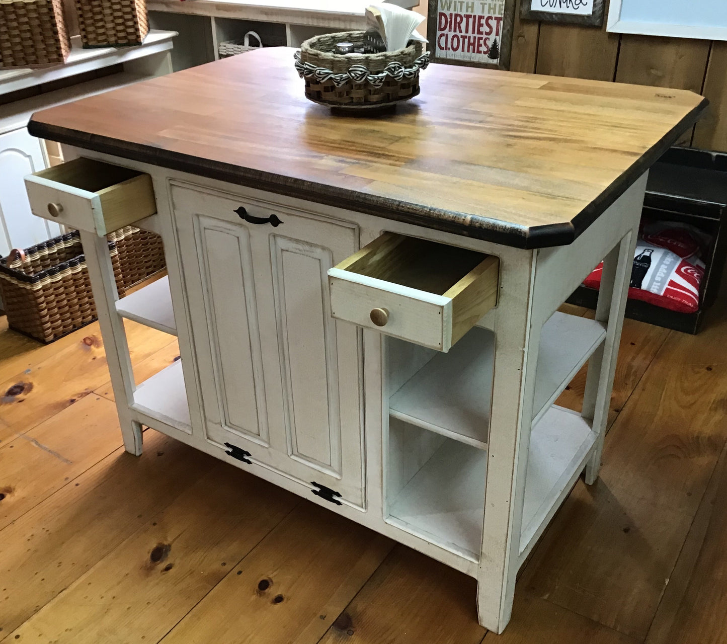 Farmhouse Island--Distressed Wood 36x50 w/bar overhang