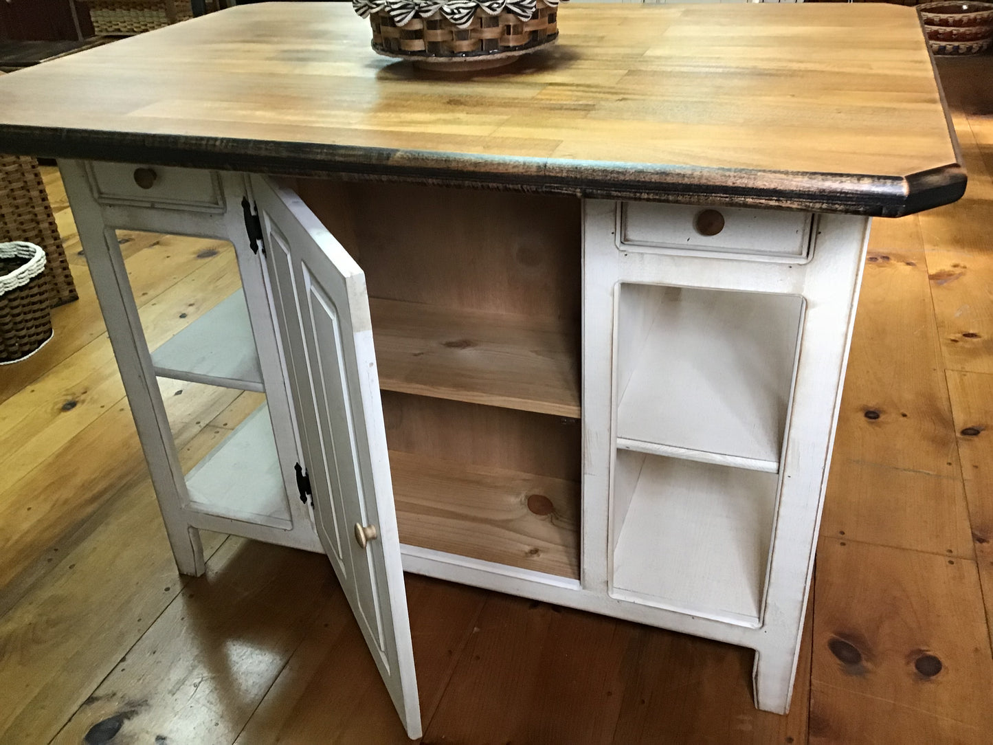 Farmhouse Island--Distressed Wood 36x50 w/bar overhang