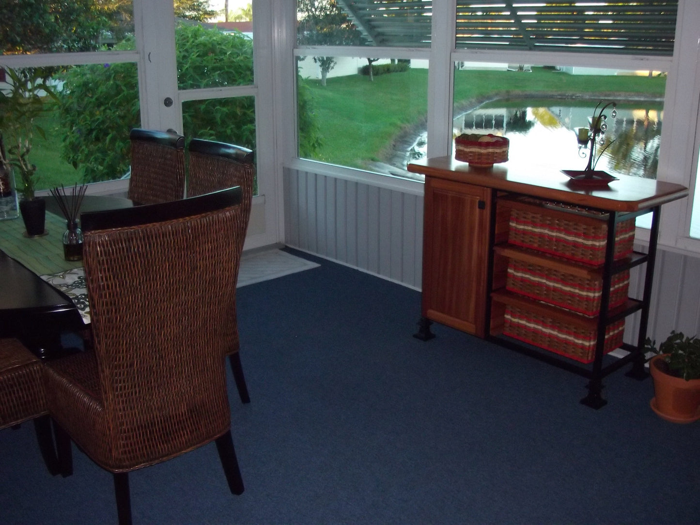Island--22x48 single door unit w/3basket drawers