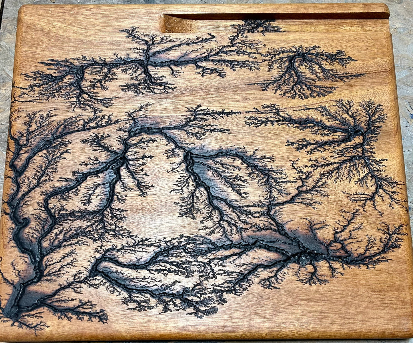 Fractal Burnt Mahogany Cutting Board w/ bow knife