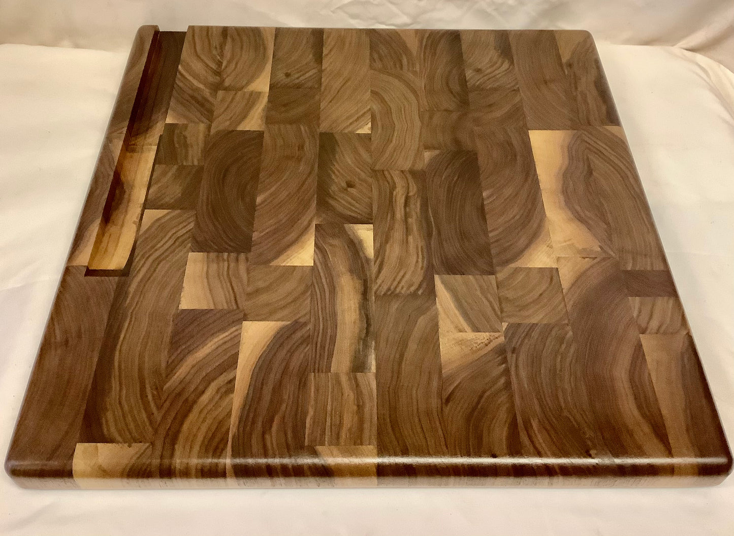 Cutting board-Black Walnut End Grain w/drip trail