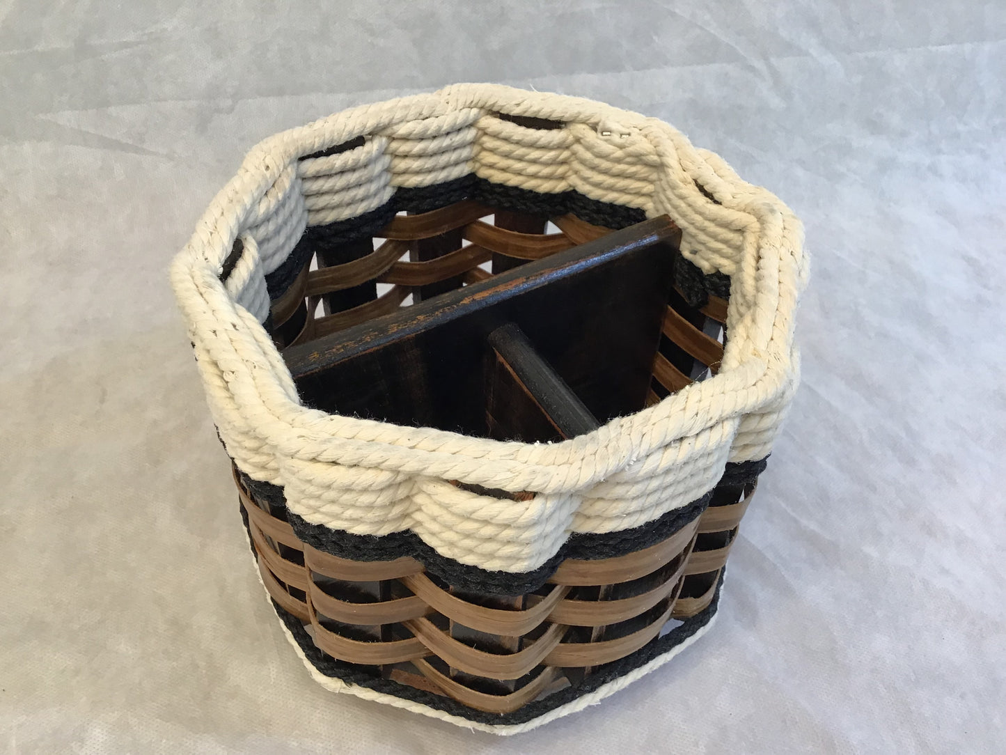 Remote Lazy Susan Basket-Cottage Black