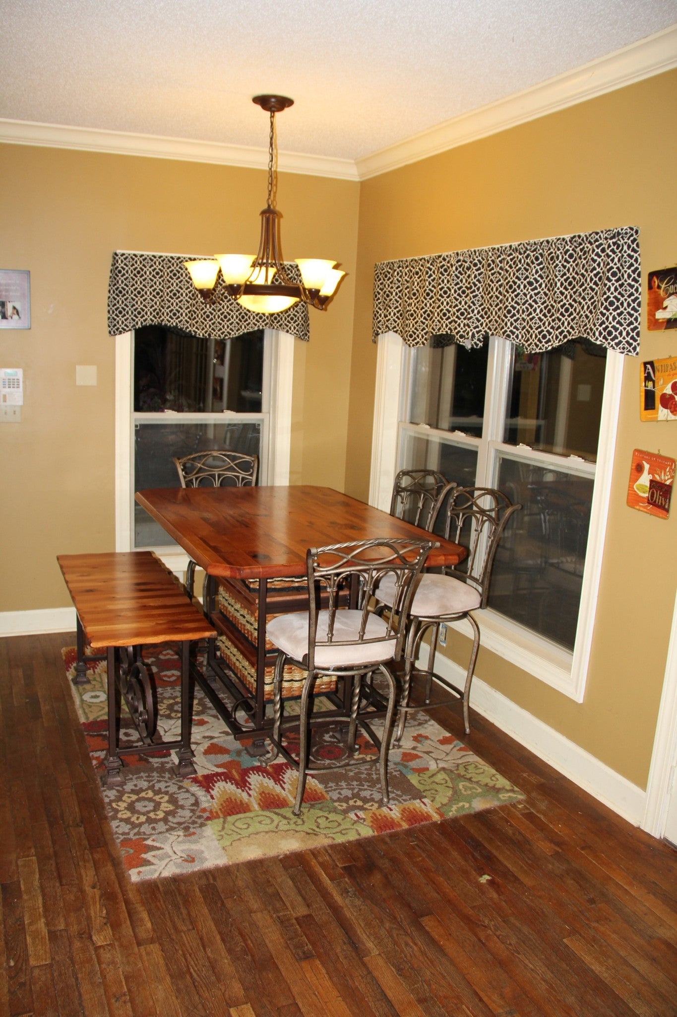 Table-40x60 distressed mahogany sq. steel frame w/bench and chairs