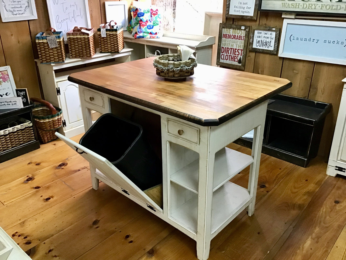 Farmhouse Island--Distressed Wood 36x50 w/bar overhang
