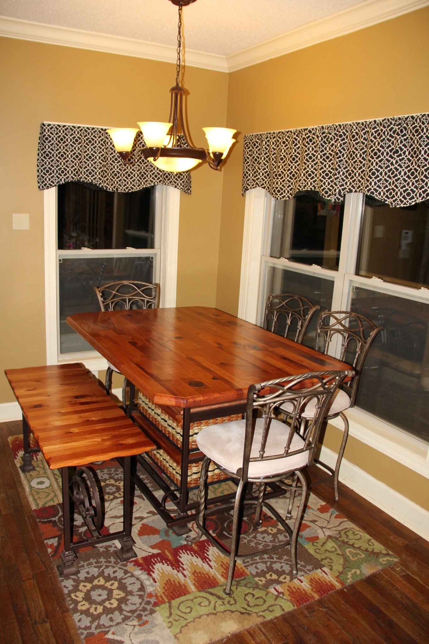 Table-40x60 distressed mahogany sq. steel frame w/bench and chairs
