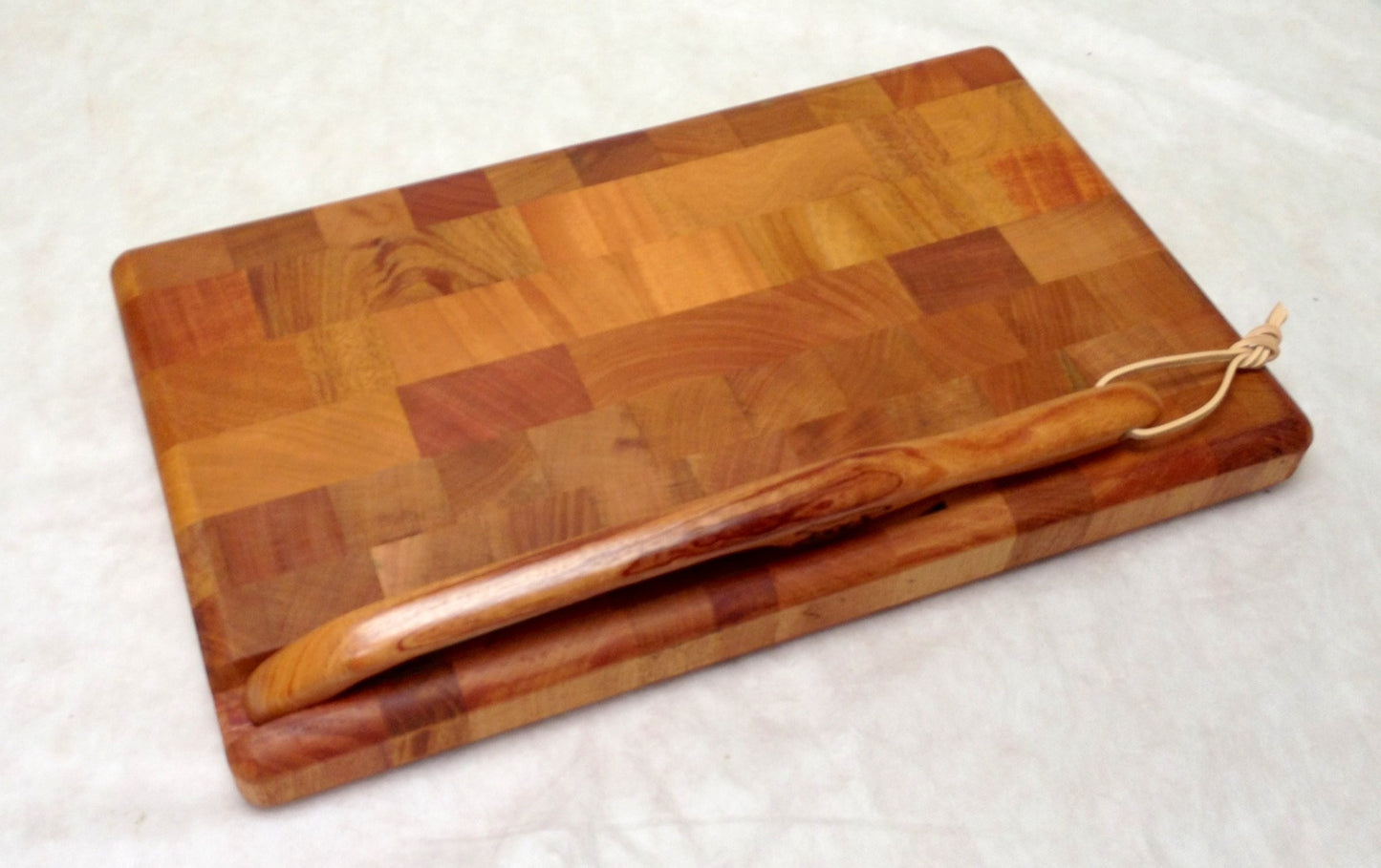 Cutting board--end grain mahogany cutting board and bow knife set