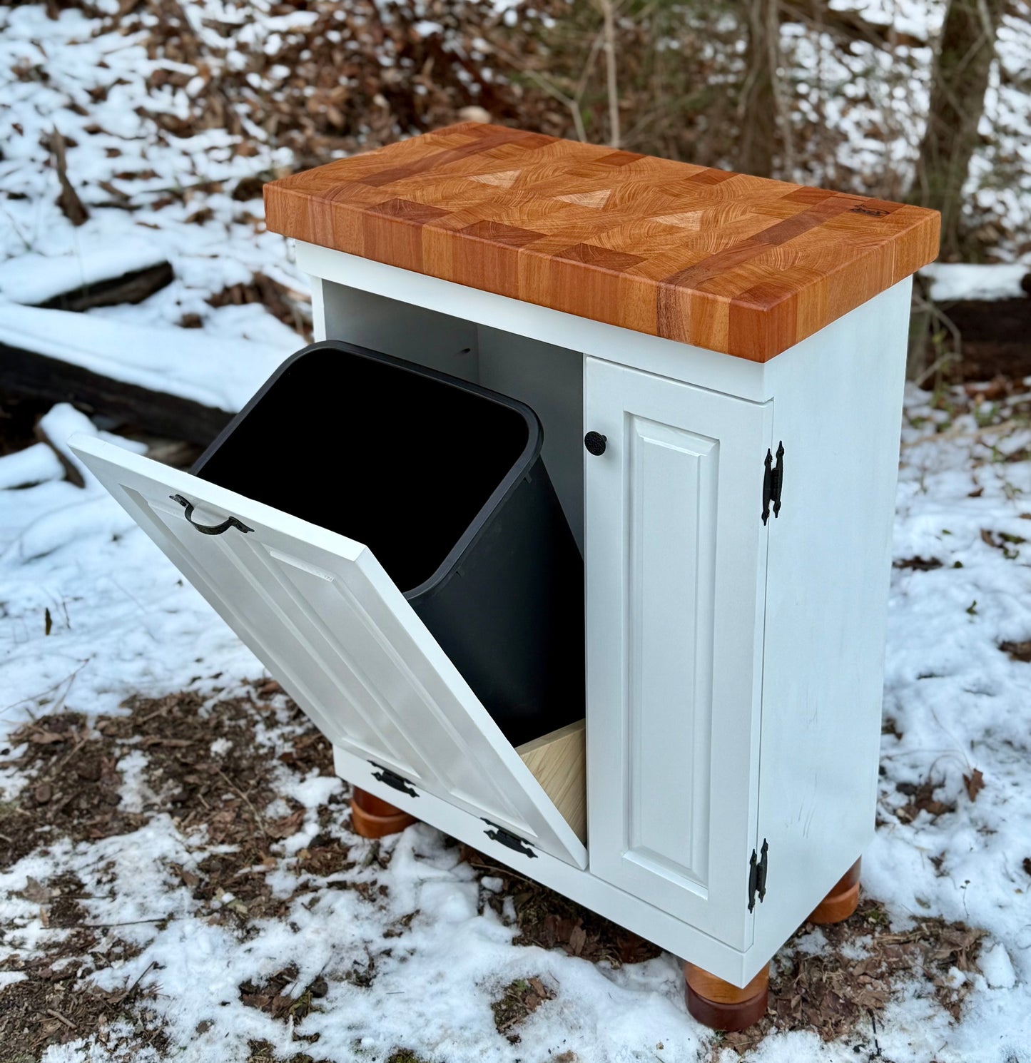 Farmhouse island-Farmhouse Mini butcher block island w/bun feet and tilt out trash can