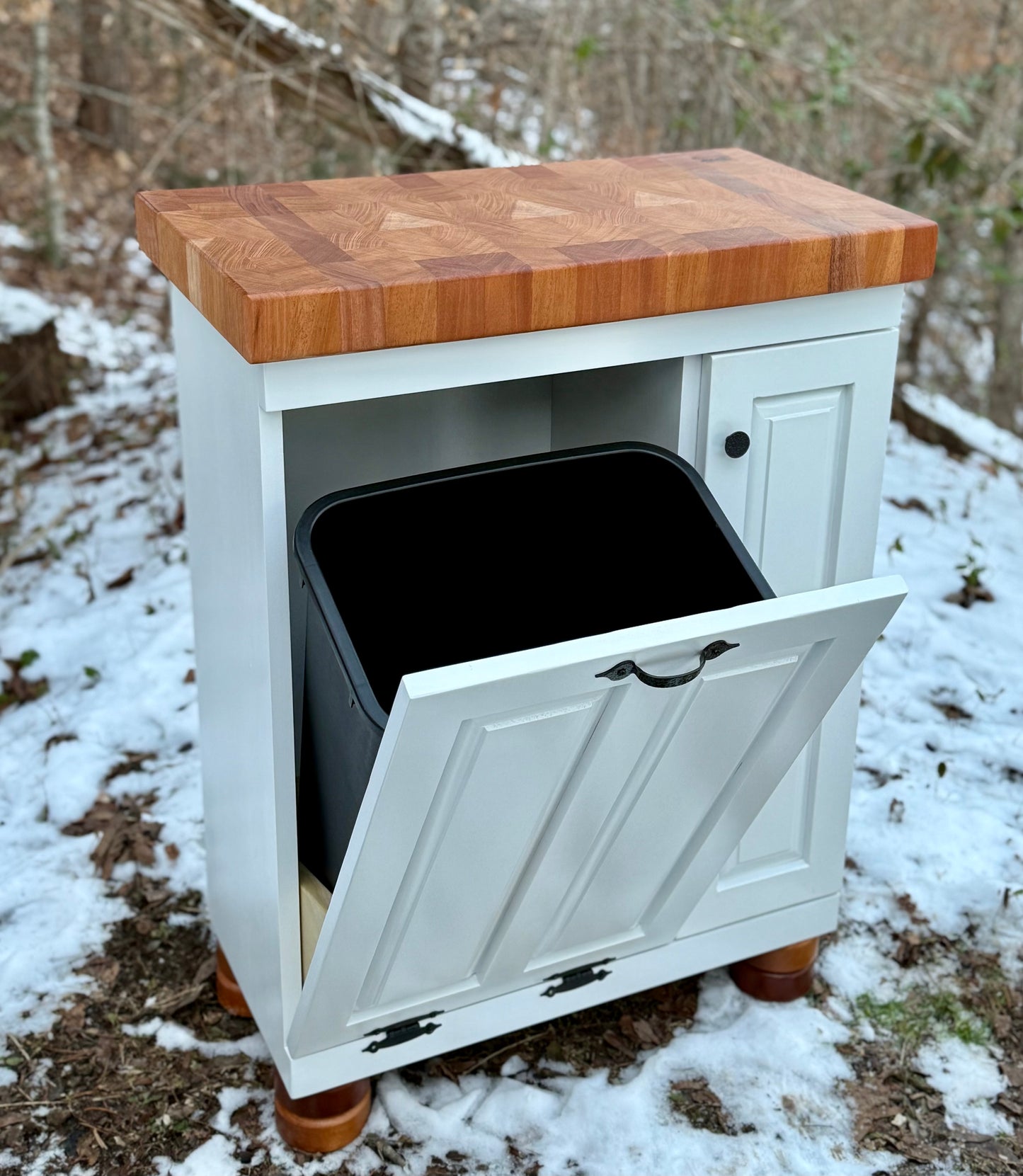 Farmhouse island-Farmhouse Mini butcher block island w/bun feet and tilt out trash can