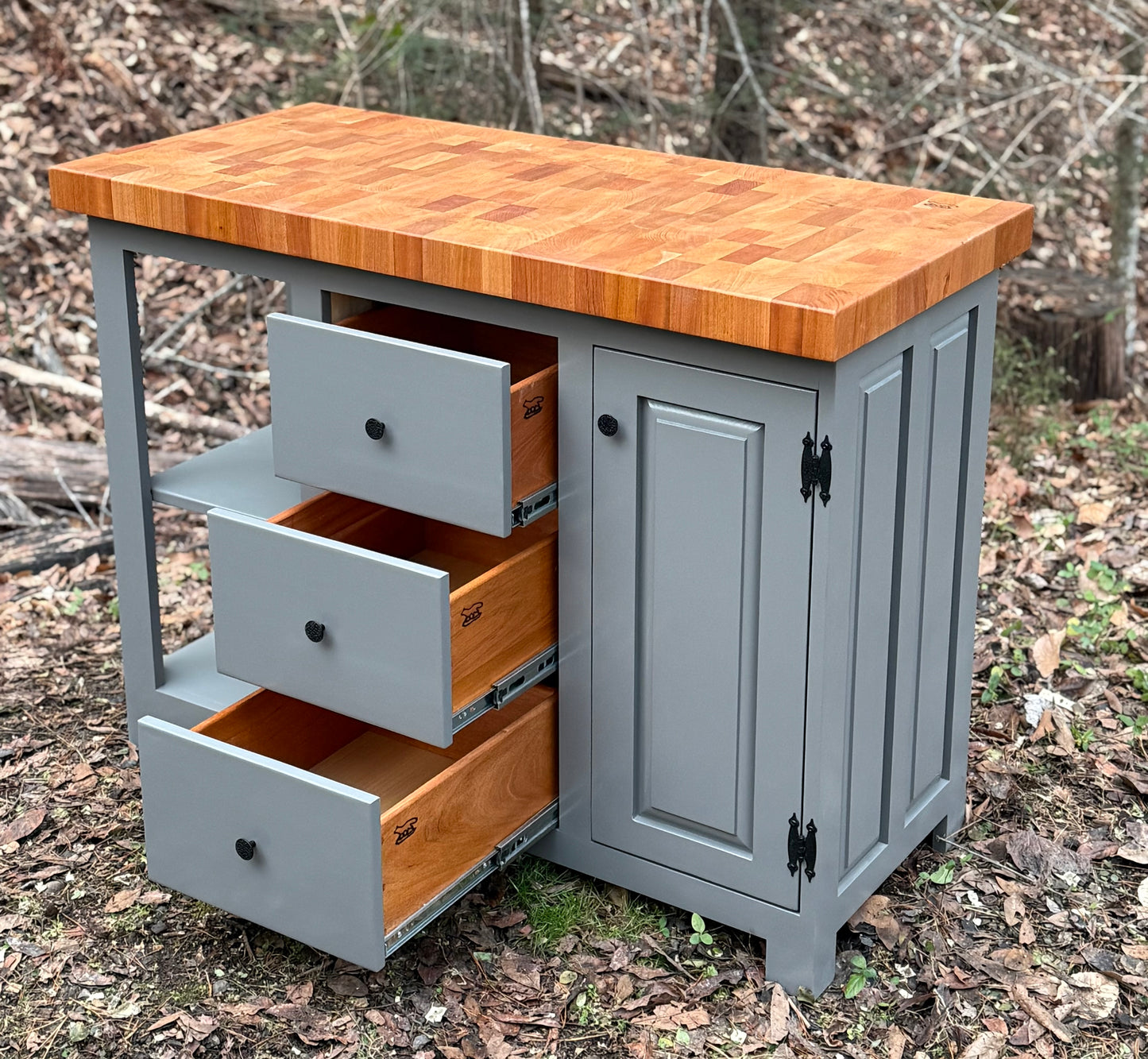 Farmhouse Island- Farmhouse Island with drawers