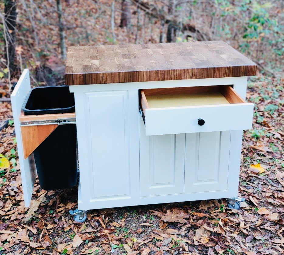 Farmhouse Island-Mobile 22x38 Black Walnut End Grain