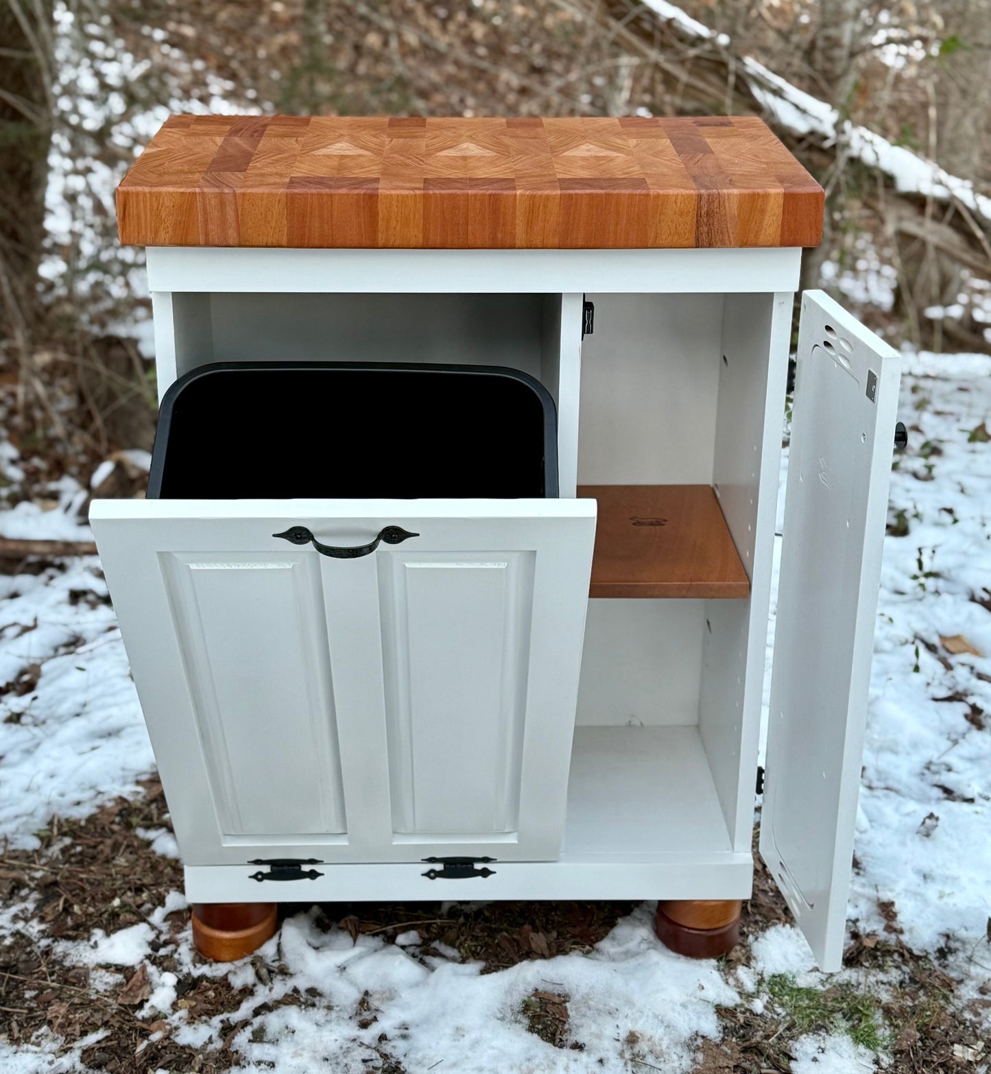 Farmhouse island-Farmhouse Mini butcher block island w/bun feet and tilt out trash can