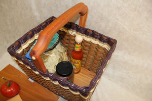 Lidded Picnic Basket-small