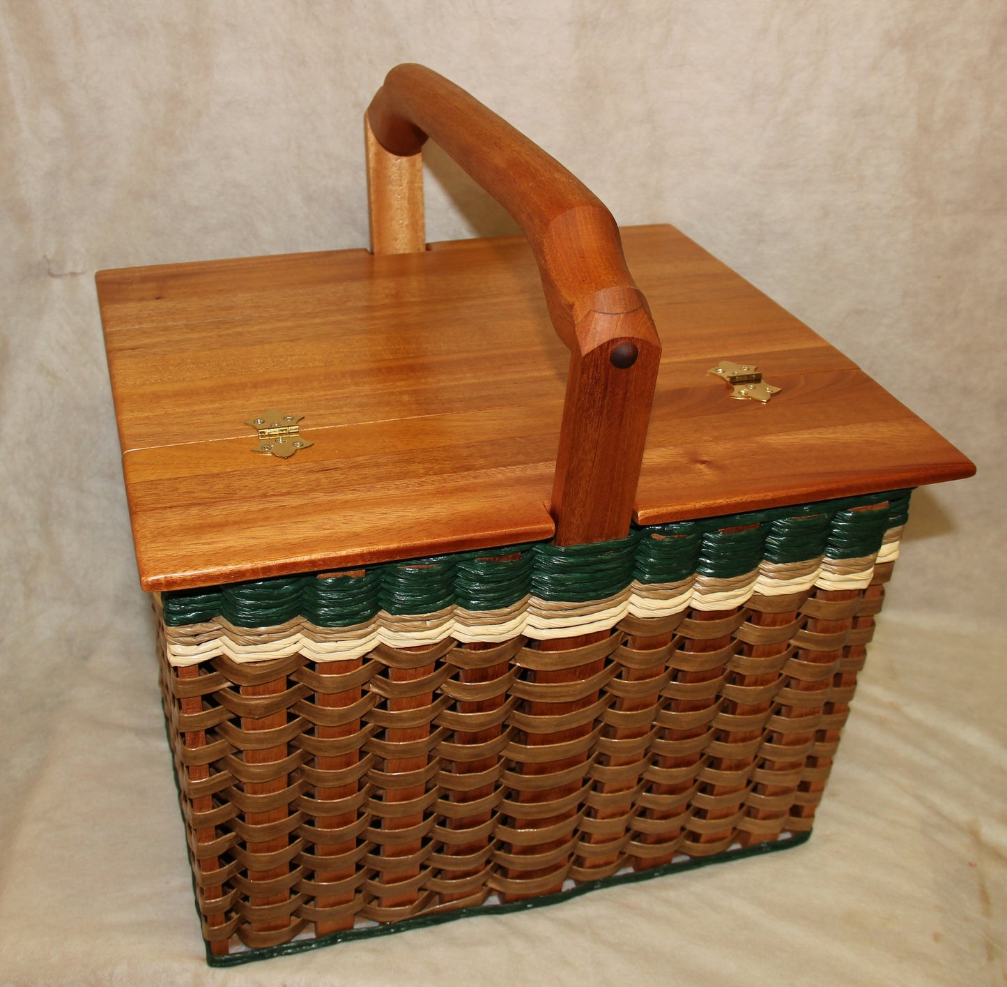 Lidded Picnic Basket-large