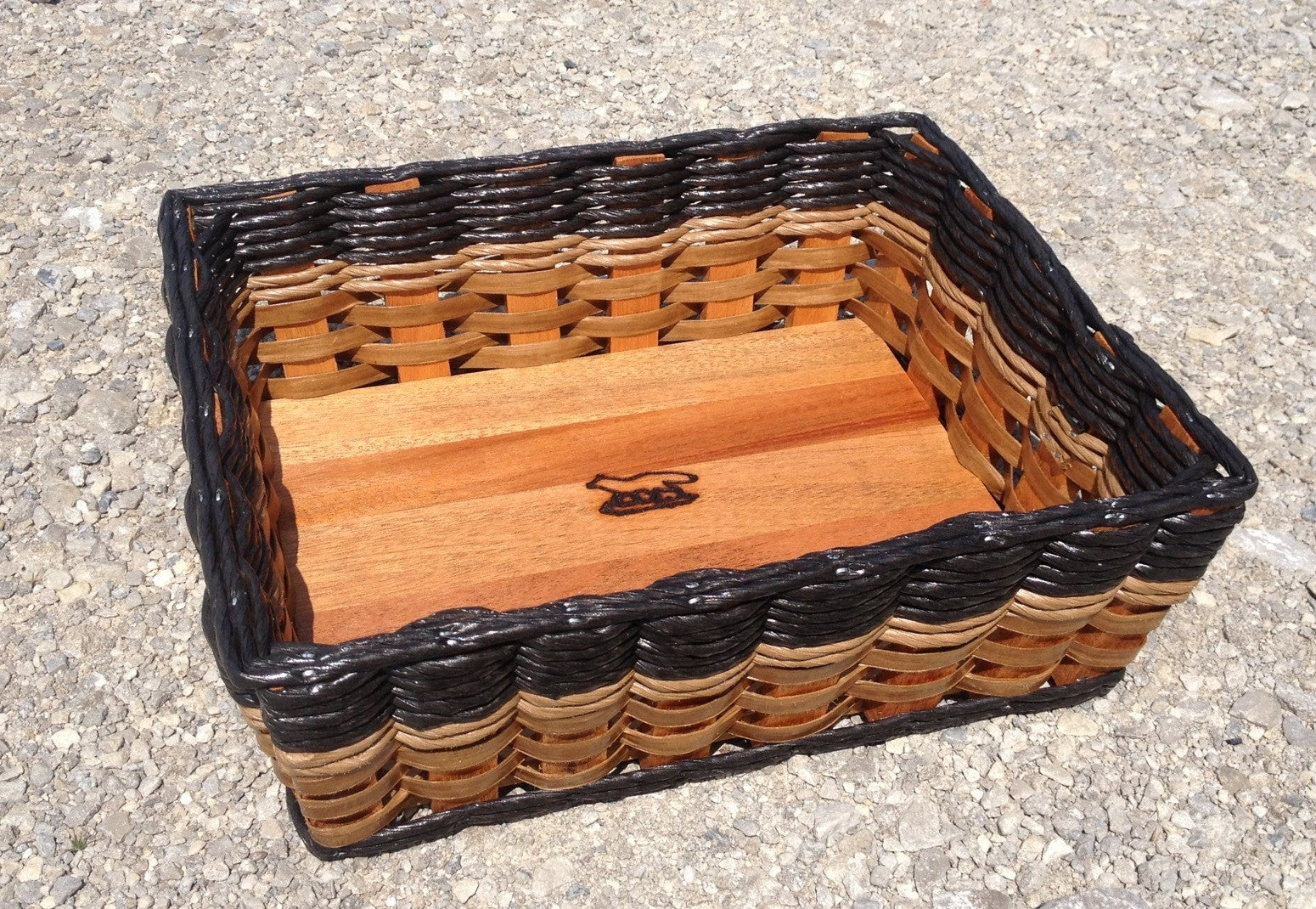 Shelf basket with angled sides