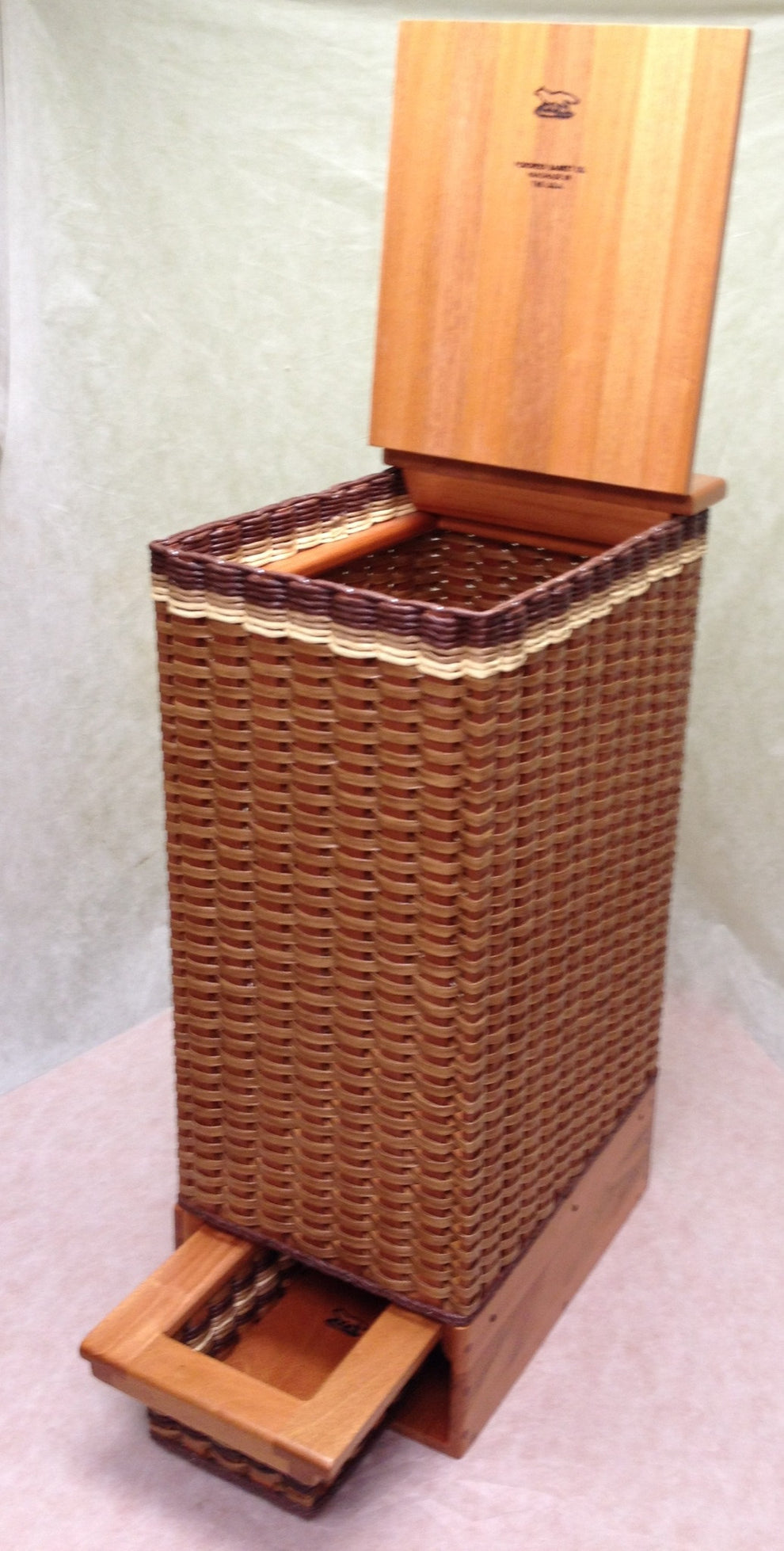 Hamper with delicates drawer – Foxcreek Baskets