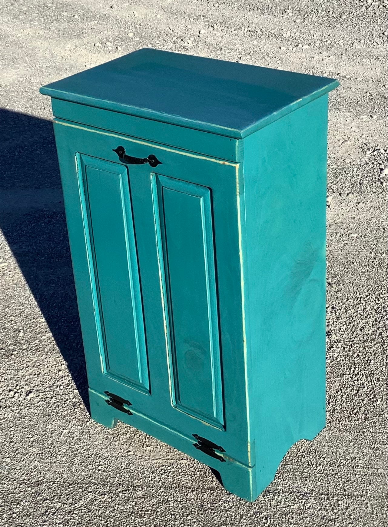 Farmhouse Tilt Out Single Trash Can