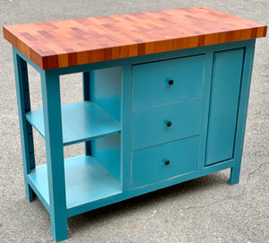 Farmhouse Island- Farmhouse Island with drawers